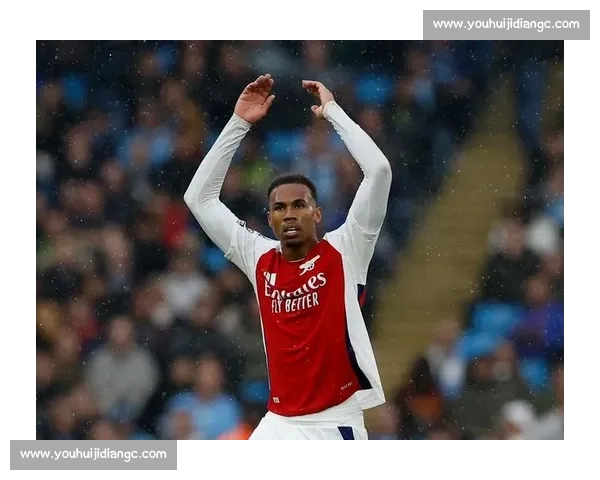 卡拉格力挺加布里埃尔:英超最具影响力的后防领袖 卡拉格力挺加布里埃尔:英超最具影响力的后防领袖